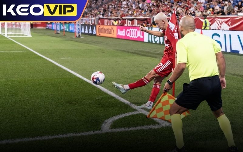 Cần phải chọn thời điểm đặt cược kèo phạt góc hợp lý