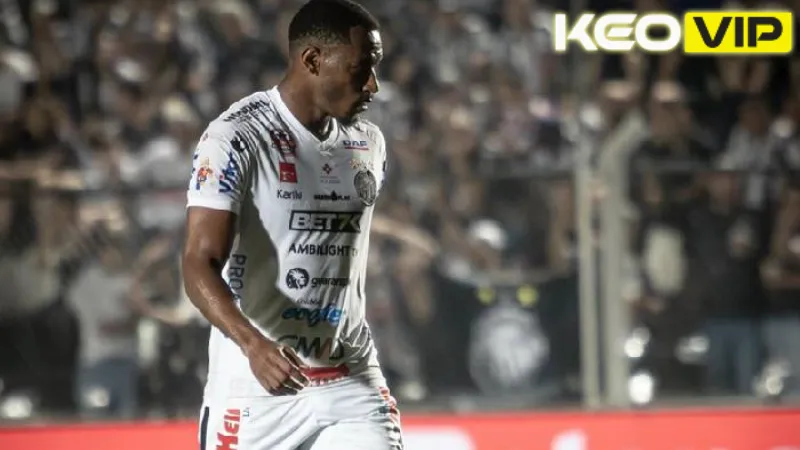 Phong độ và cơ hội của Operário Ferroviário và Chapecoense